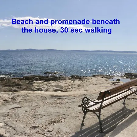 Beachfront Drazen, With Garden And Parking Apartamento