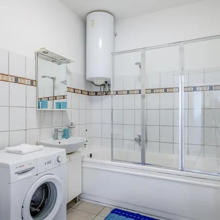 Beachfront Drazen, With Garden And Parking Apartamento *