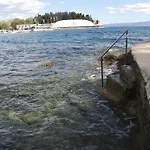 شقة Beachfront Drazen, With Garden And Parking