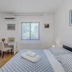 شقة Beachfront Drazen, With Garden And Parking *
