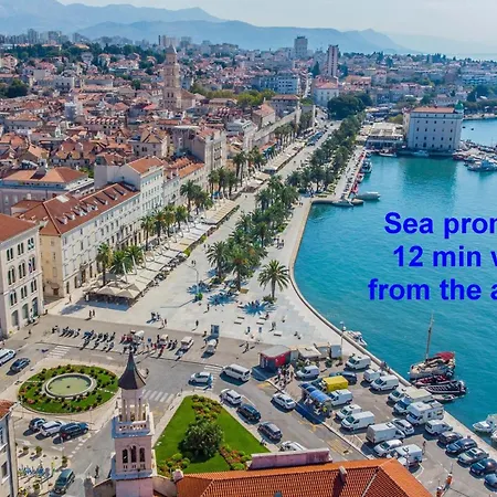 Beachfront Drazen, With Garden And Parking * Split