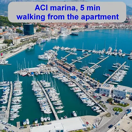 Apartman Beachfront Drazen, With Garden And Parking Split