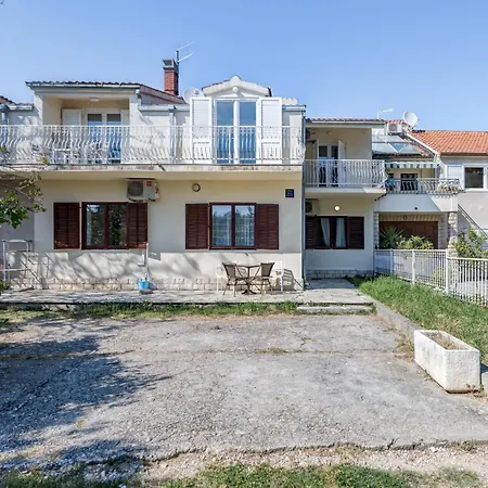 Beachfront Drazen, With Garden And Parking Apartment