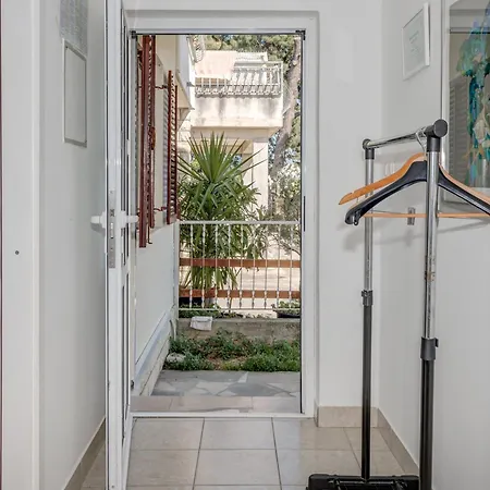 Beachfront Drazen, With Garden And Parking