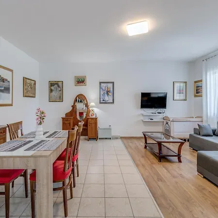 Beachfront Drazen, With Garden And Parking Apartament *